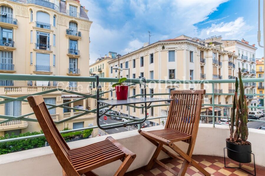 Appartement à vendre à Nice — Vue sur la ville — photo 1