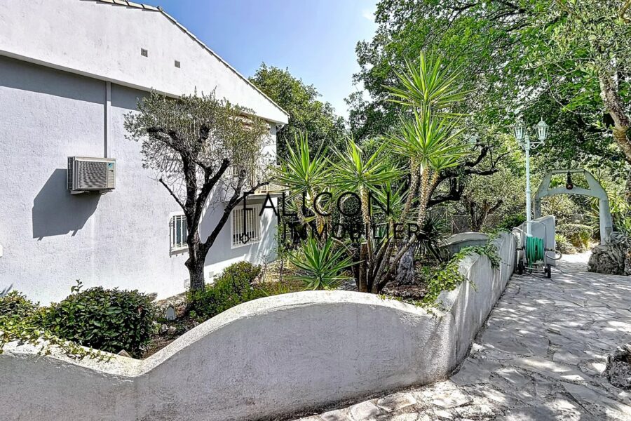 Maison à vendre à Tourrette-levens