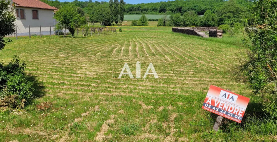 Terrain à vendre à Poursac