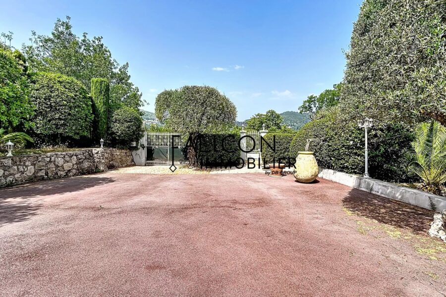 Maison à vendre à Tourrette-levens