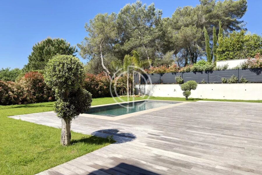 Maison à vendre à Valbonne