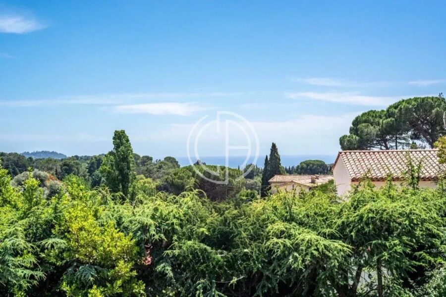 Maison à vendre à La roquette-sur-siagne