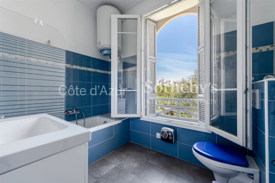 Maison à vendre à Nice — Vue nature — photo 11