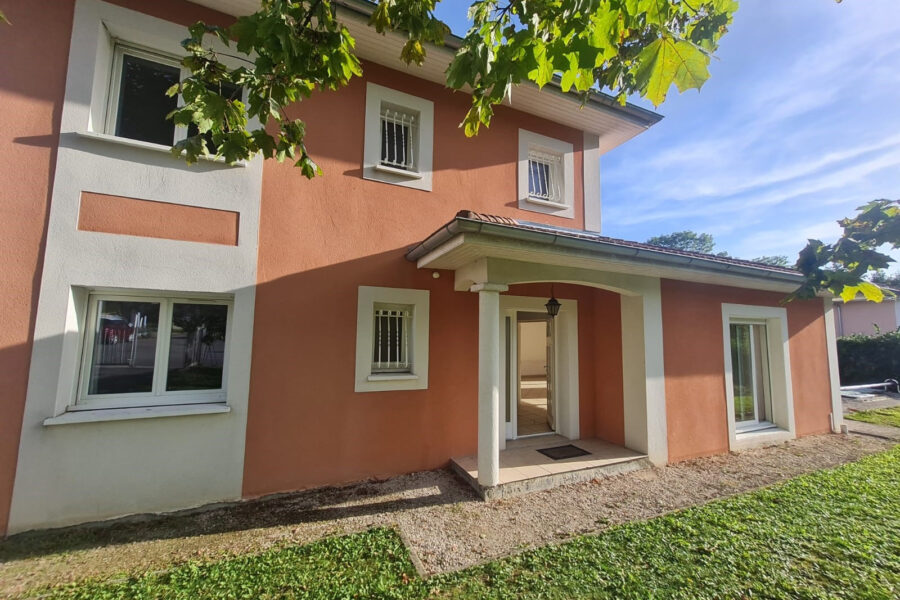 Maison à vendre à Échenevex