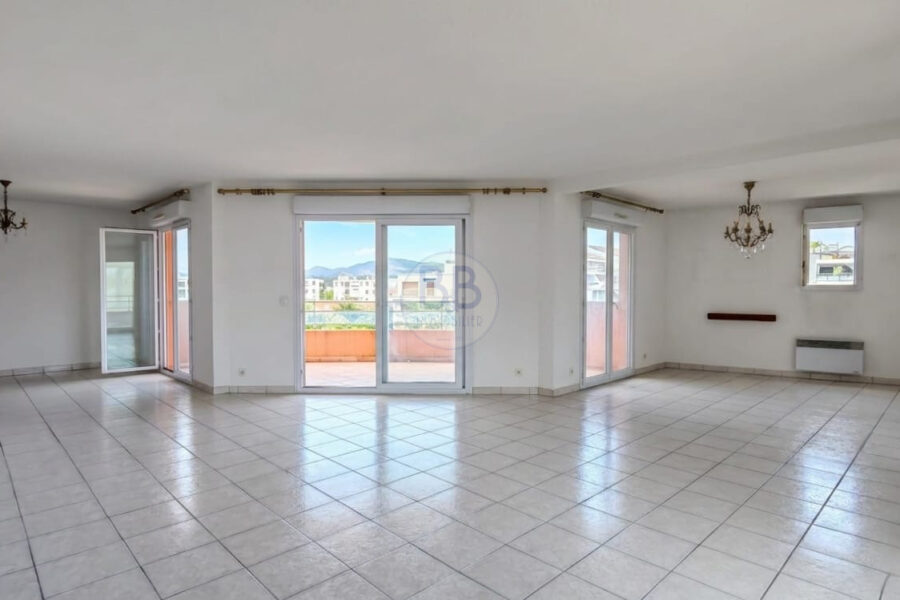 Appartement à vendre à Saint-raphaël