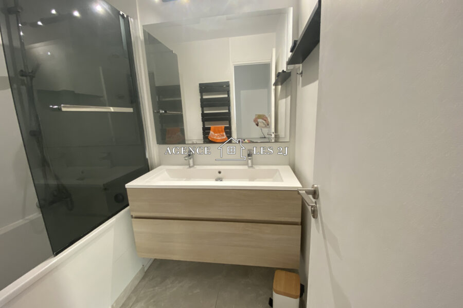 Appartement à louer à Marseille — Vue montagne — photo 7