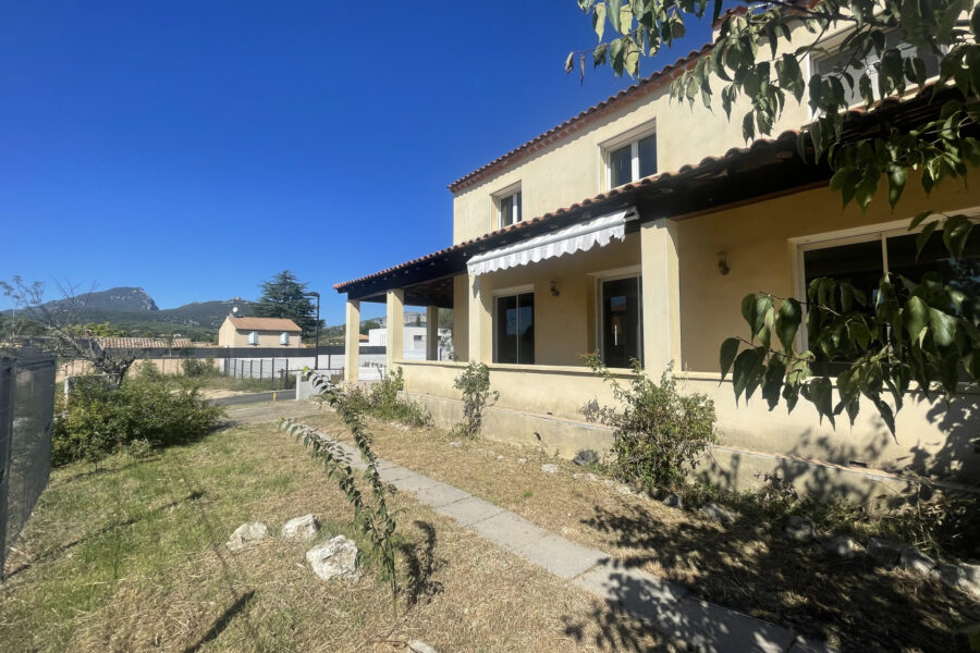 Maison à vendre à Saint-mathieu-de-tréviers