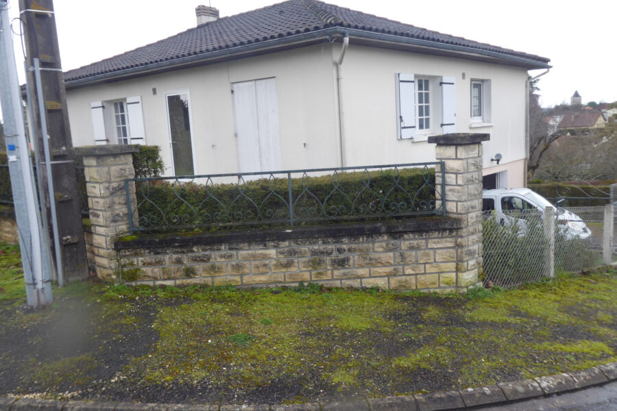 Maison à vendre à Montmoreau-saint-cybard