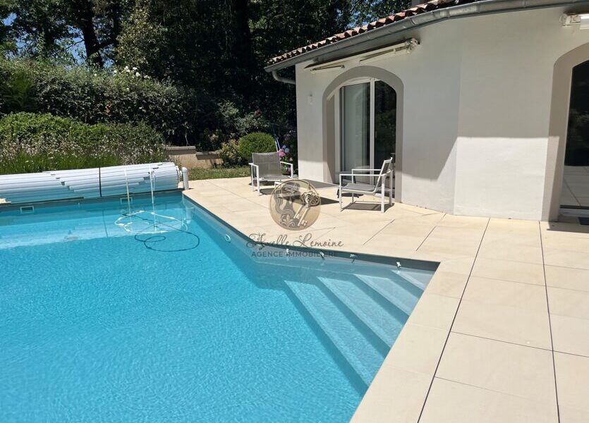 Maison à vendre à Charbonnières-les-bains