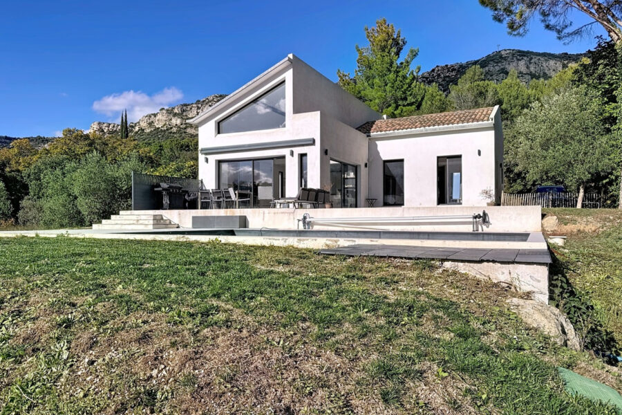 Maison à vendre à Vauvenargues