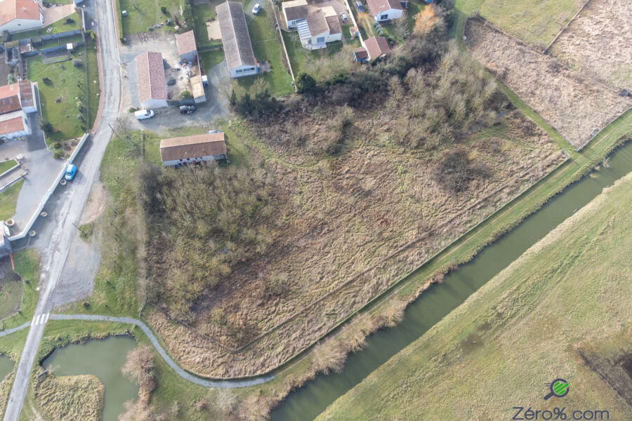 Terrain à vendre à Champagné-les-marais