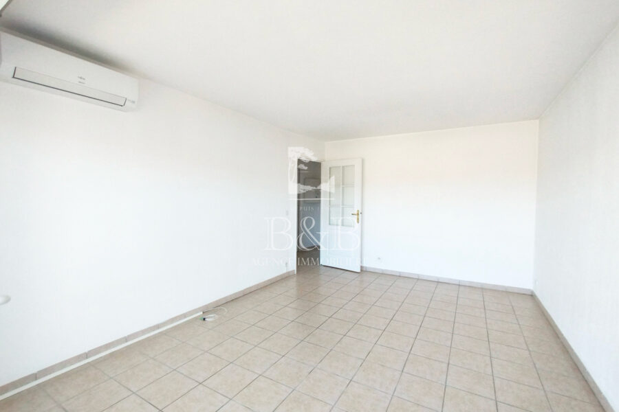 Appartement à vendre à Saint-raphaël