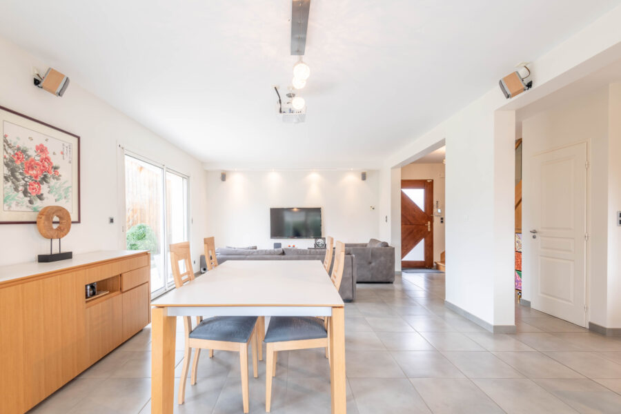 Maison à vendre à Cessy