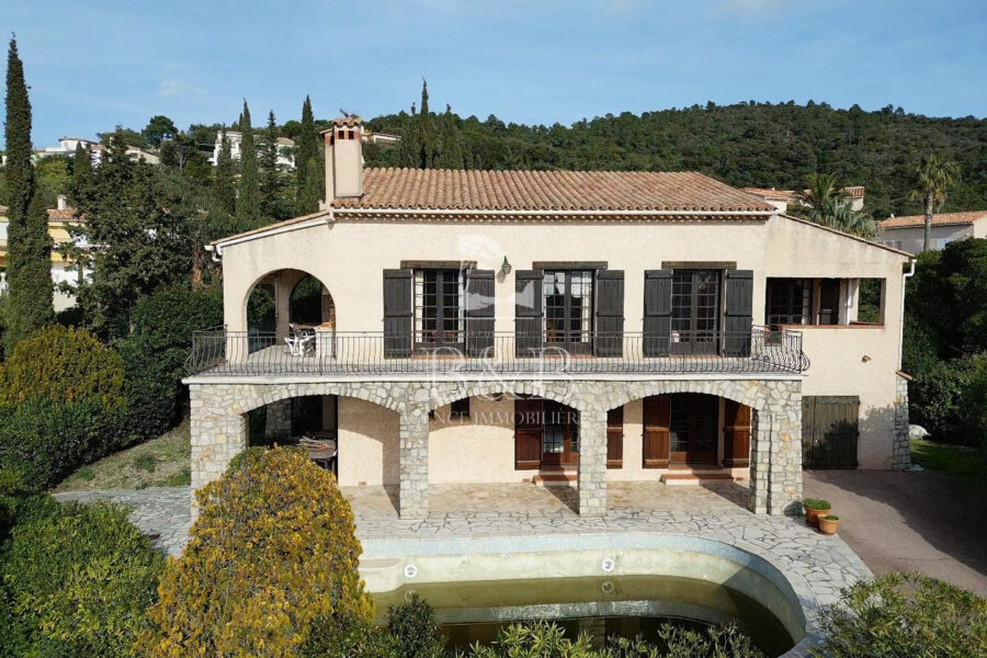 Maison à vendre à Roquebrune-sur-argens