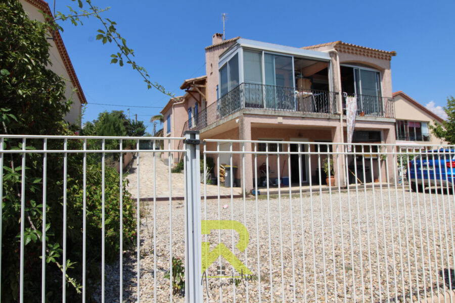 Maison à vendre à Castelnau-de-guers