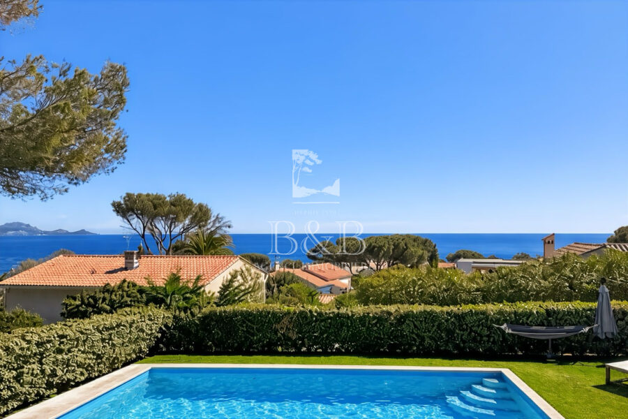 Maison à vendre à Les issambres — Vue mer — photo 3