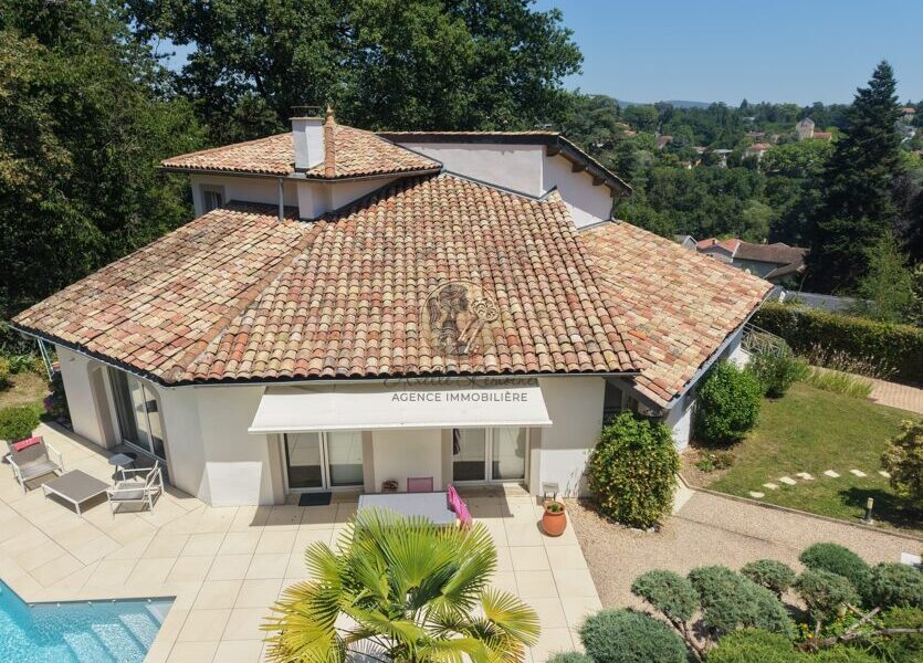 Maison à vendre à Charbonnières-les-bains