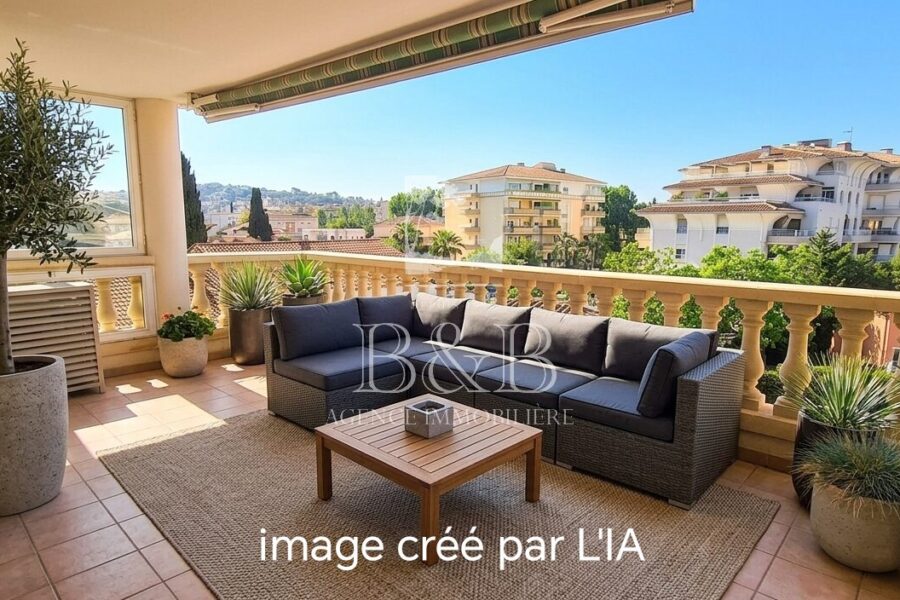 Appartement à vendre à Saint-raphaël — Vue sur la ville — photo 5