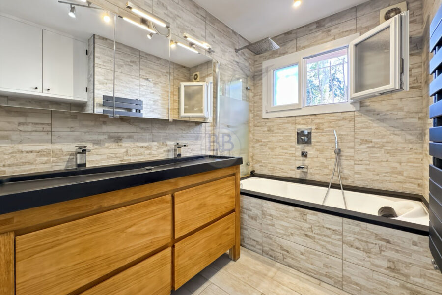 Maison à vendre à Les issambres