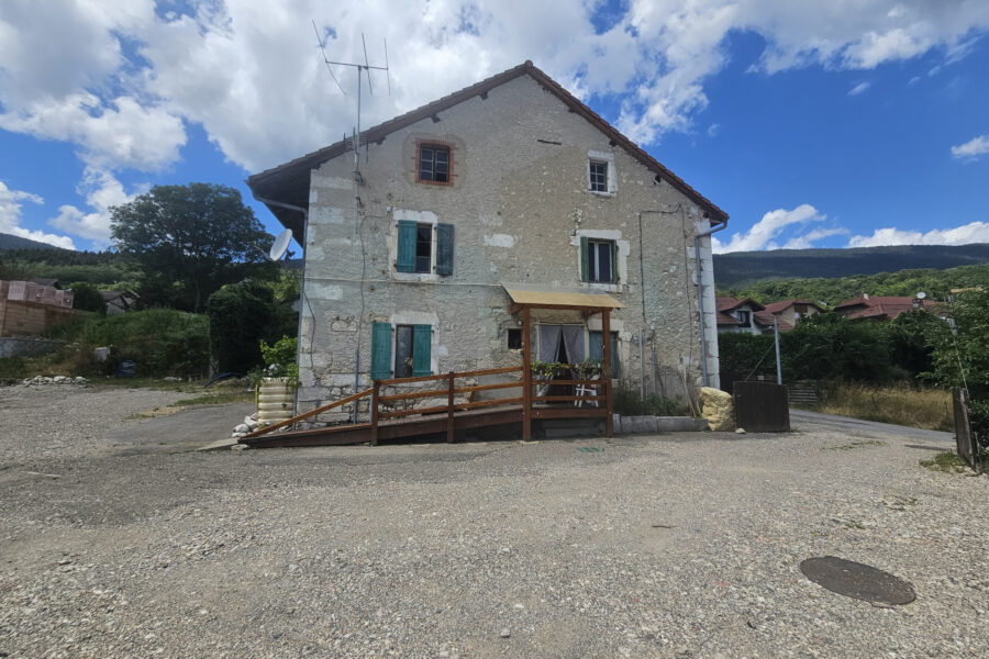 Maison à vendre à Péron