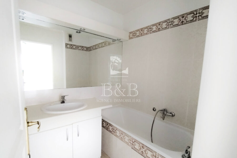 Appartement à vendre à Saint-raphaël