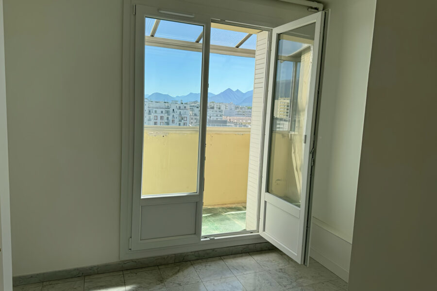 Appartement à vendre à Grenoble — Vue montagne — photo 13