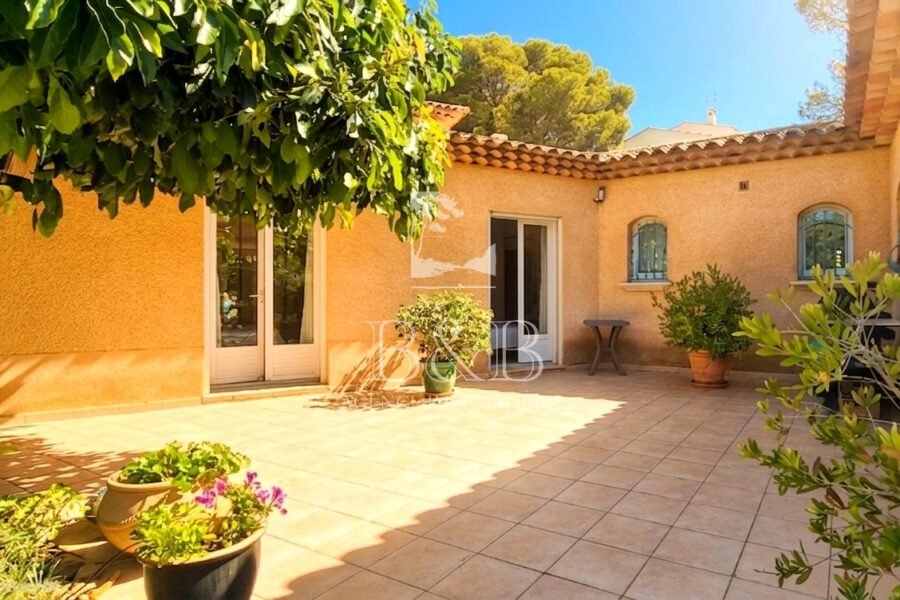 Maison à vendre à Saint-raphaël