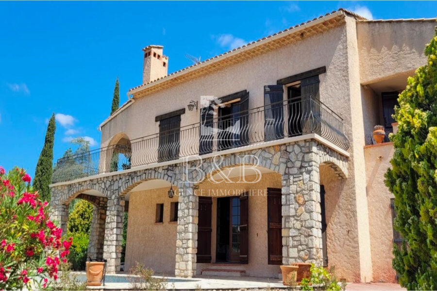 Maison à vendre à Roquebrune-sur-argens
