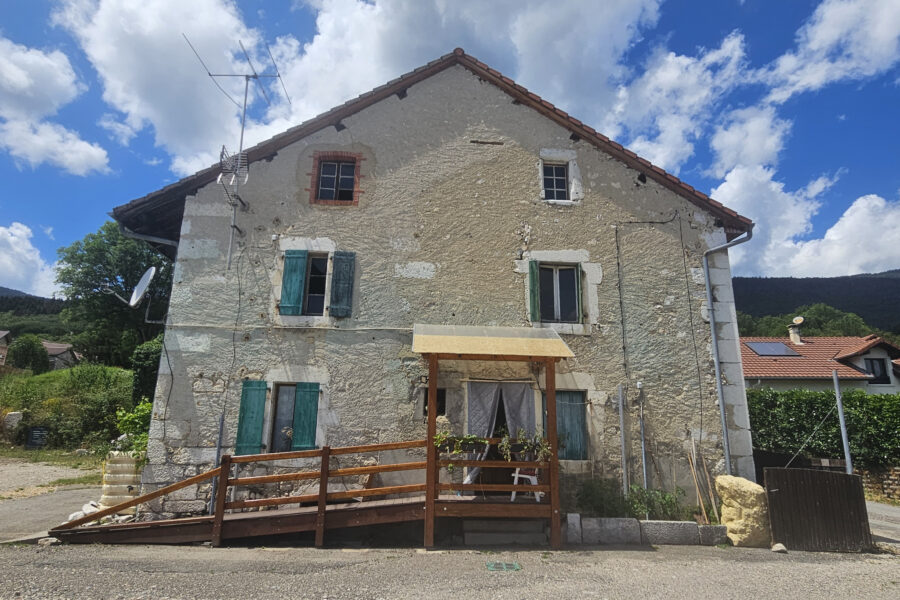 Maison à vendre à Péron