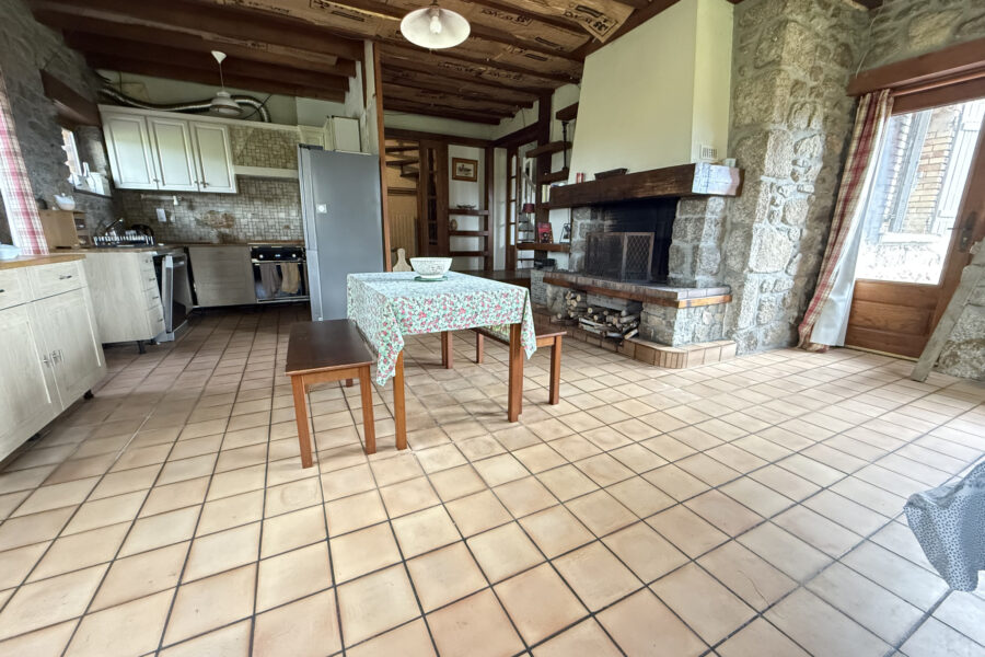 Maison à vendre à Celles-sur-durolle