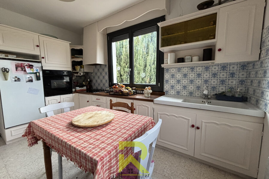 Maison à vendre à Castelnau-de-guers