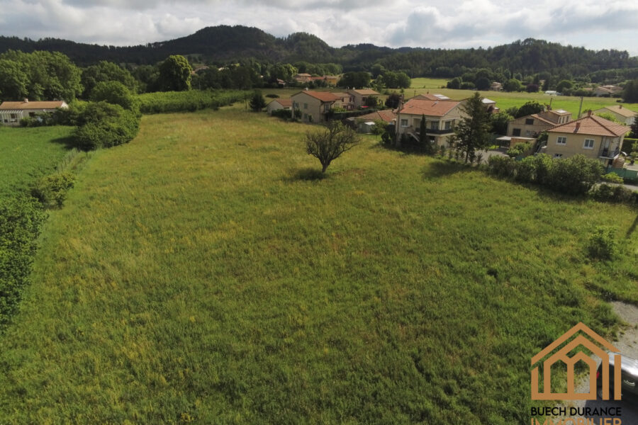 Terrain à vendre à Laragne-montéglin