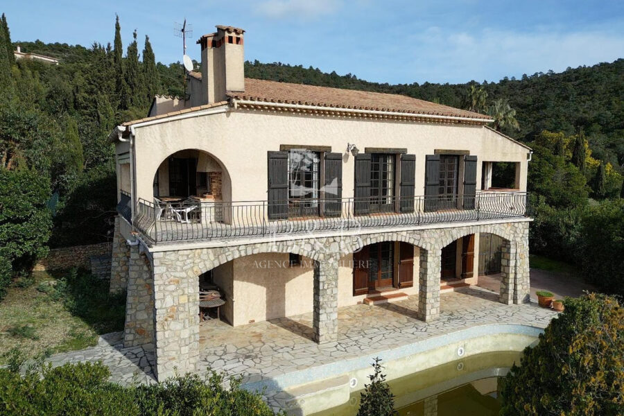 Maison à vendre à Roquebrune-sur-argens