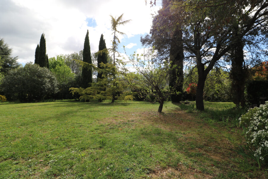 Terrain à vendre à Assas