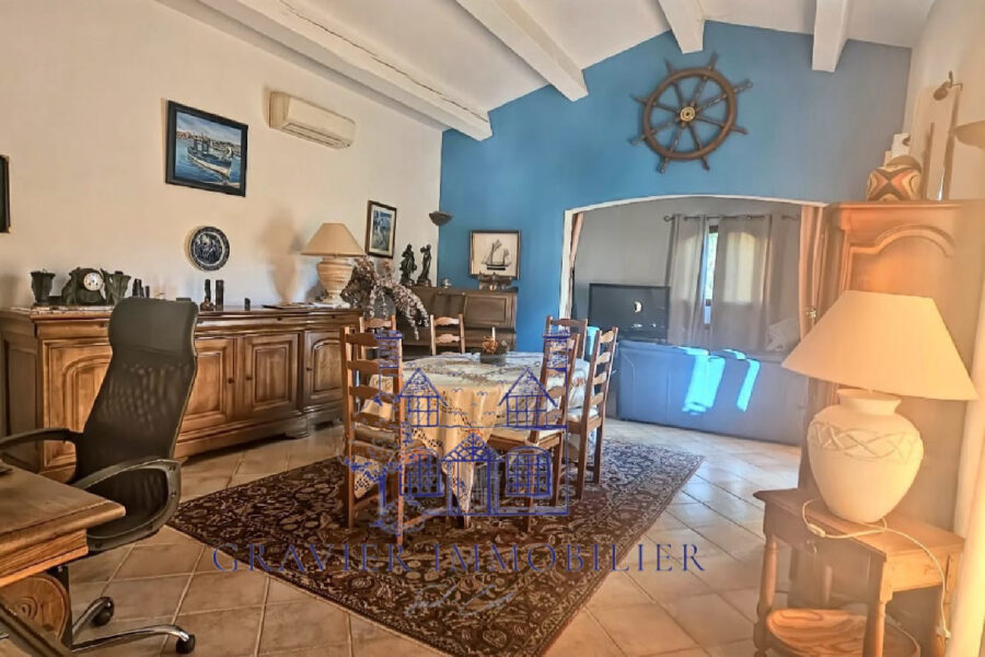 Maison à vendre à Saint-cyr-sur-mer