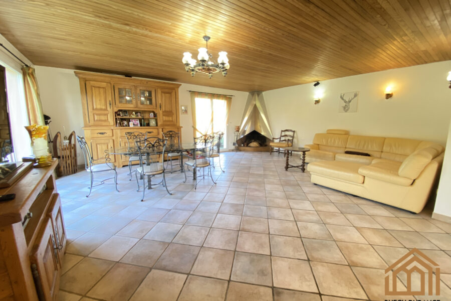 Maison à vendre à Montjay