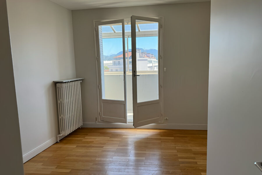 Appartement à vendre à Grenoble — Vue montagne — photo 15