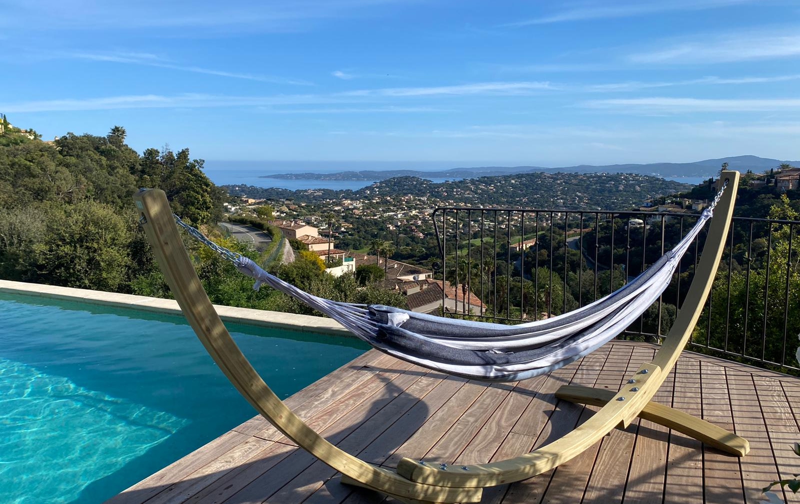 maison vue mer golfe de saint-tropez terrasse piscine