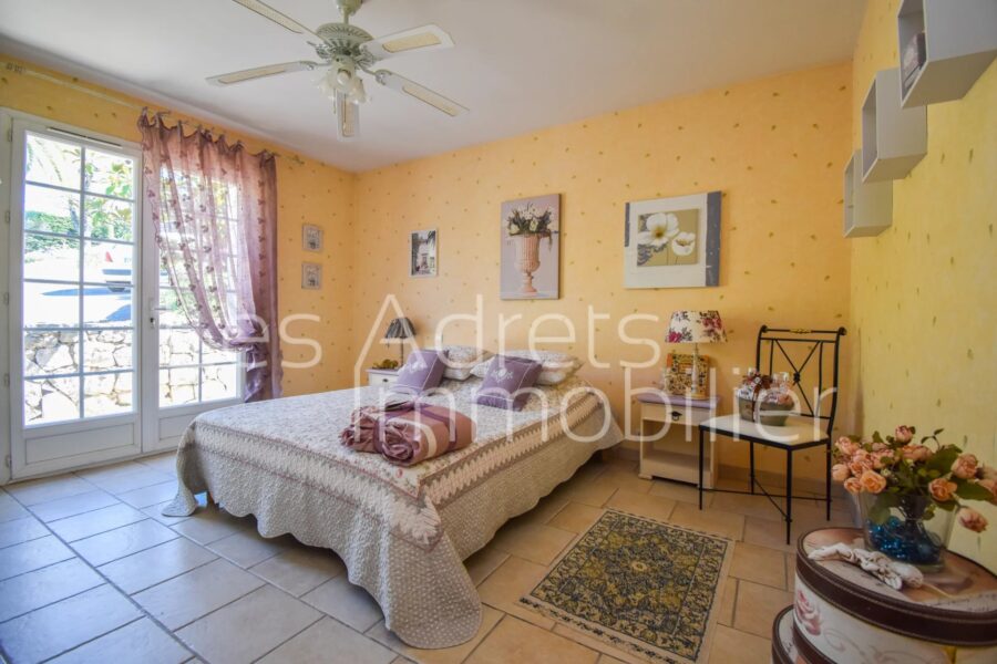Maison à vendre à Les adrets-de-l&rsquo;estérel — Vue montagne — photo 16