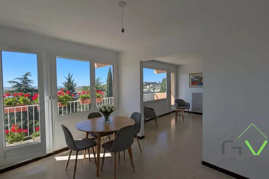 Appartement à vendre à Nîmes — Vue sur la ville — photo 4
