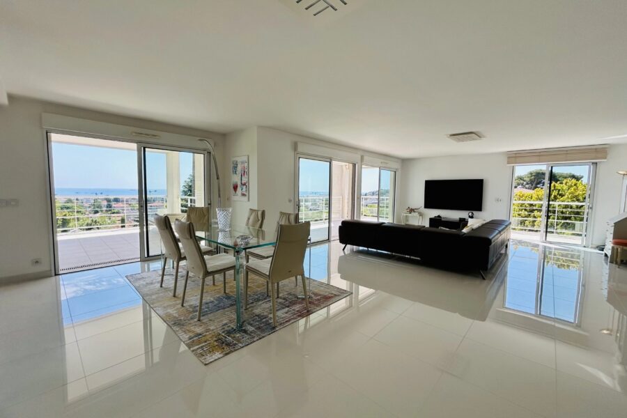 Appartement à vendre à Antibes — Vue mer — photo 2