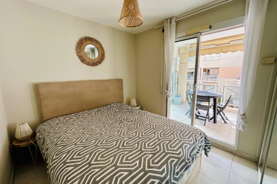 Appartement à vendre à Golfe-juan — Vue mer — photo 5