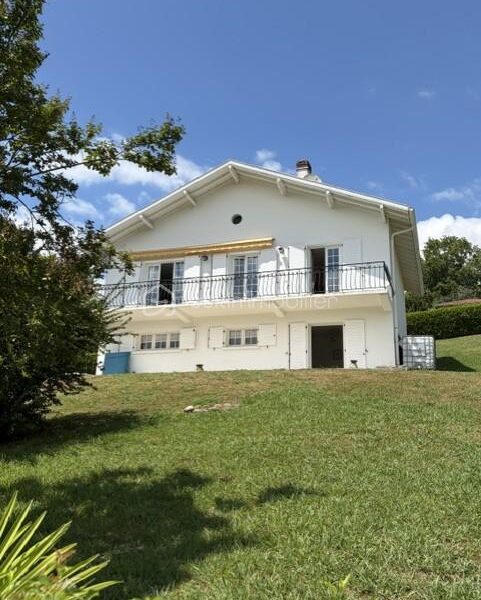 Maison à vendre à Behasque lapiste