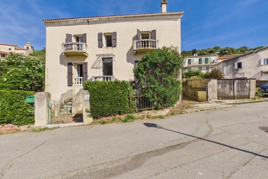 Maison à vendre à Alata