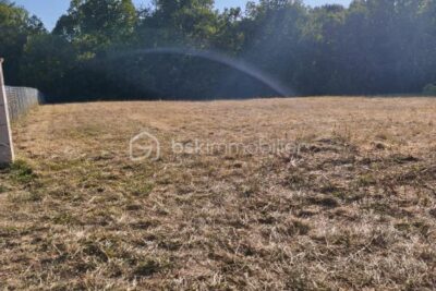 Terrain à vendre à Coulounieix chamiers