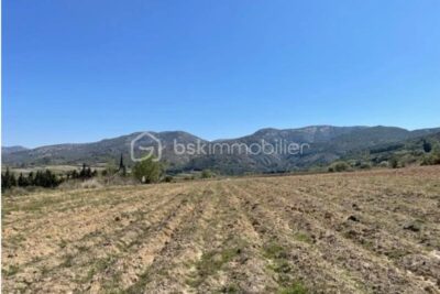 Terrain à vendre à Embres et castelmaure