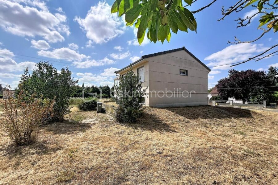 Maison à vendre à Champs — Vue nature — photo 2