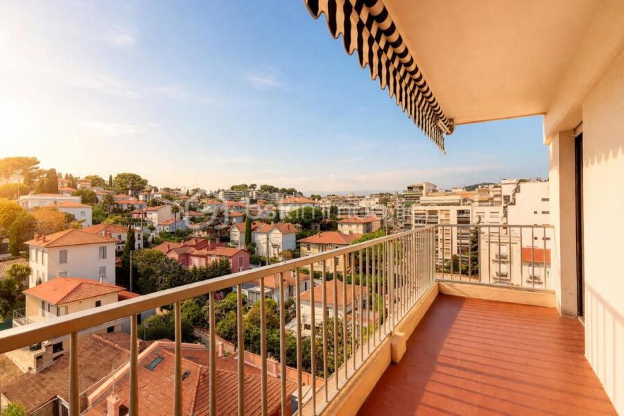 Appartement à vendre à Cannes — Vue sur la ville — photo 2