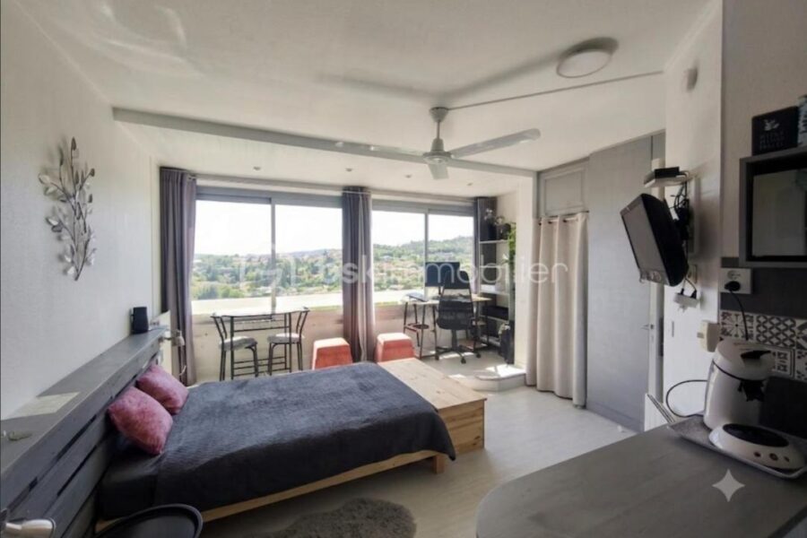 Appartement à vendre à Greoux les bains — Vue nature — photo 2