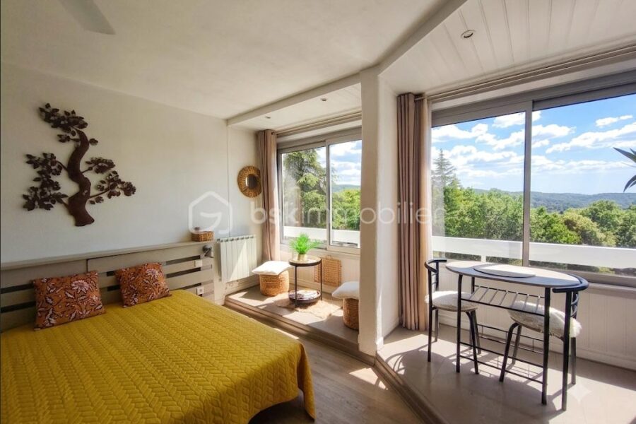 Appartement à vendre à Greoux les bains — Vue nature — photo 2